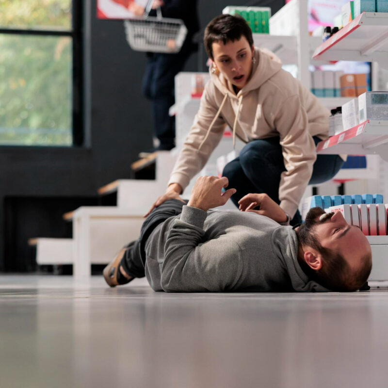 Cómo presentar una reclamación por resbalón y caída