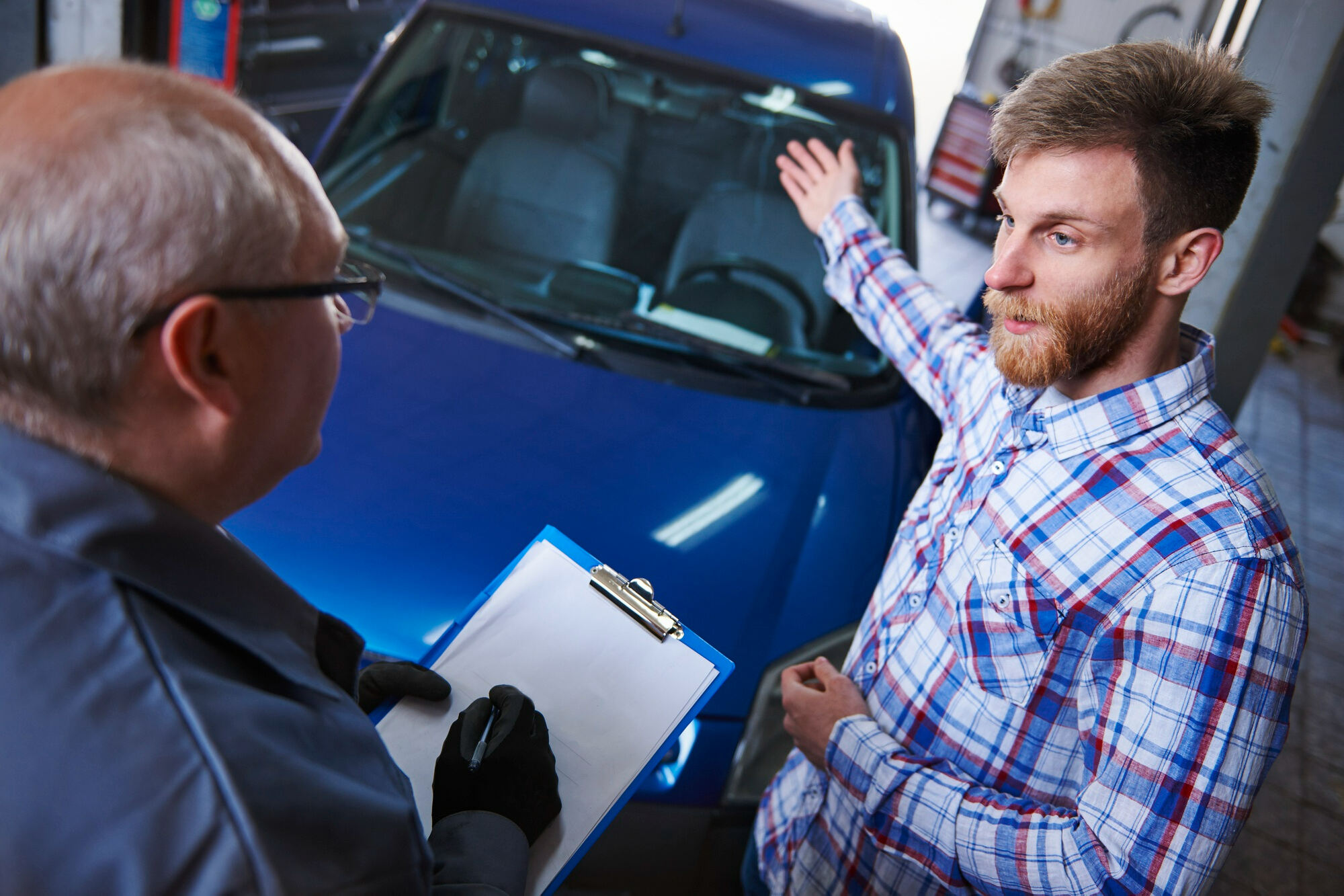 insurance adjuster after car accident